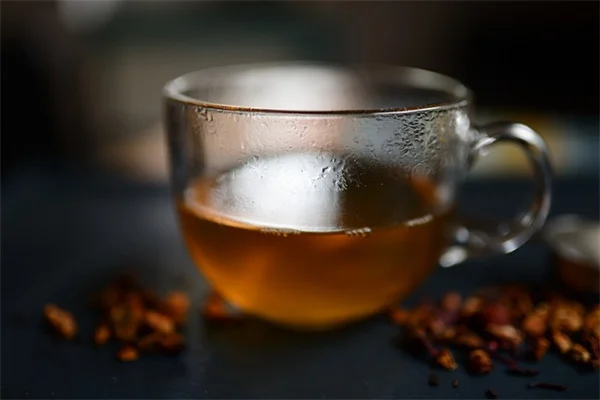 蜘蛛植物を茂らせる7つの簡単な方法